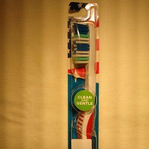Adult Oral-B Healthy Clean; size: Medium, New-Last ONE
